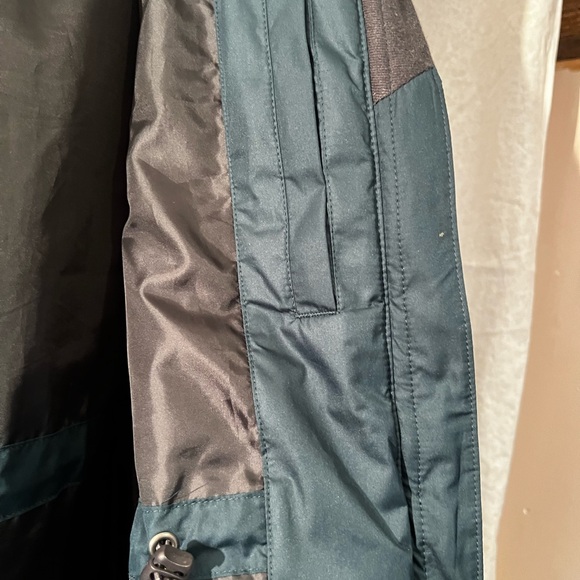 Women’s Eddie Bauer prima lift winter coat - Picture 4 of 6